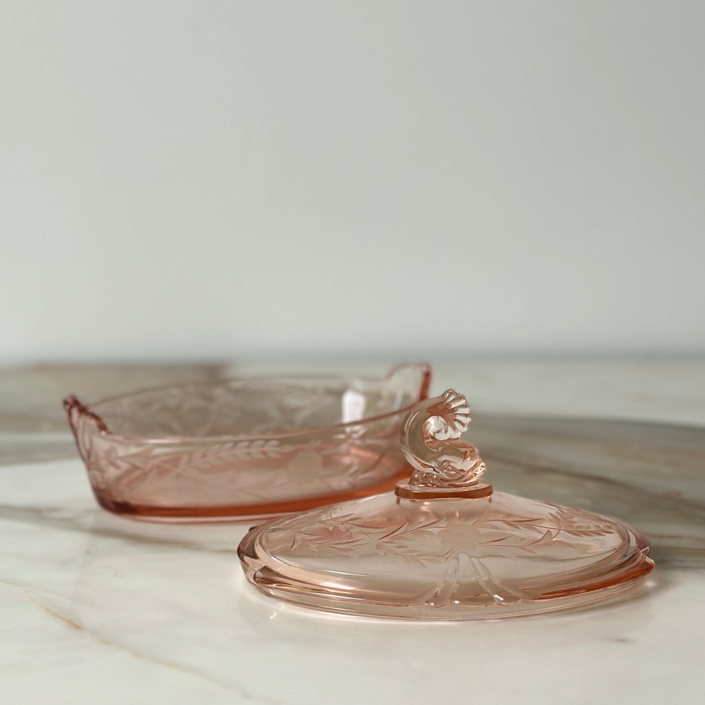 Heisey Lemon Dish & Dolphin Finial