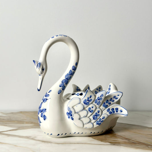 Pereiras Ceramic Swan Planter